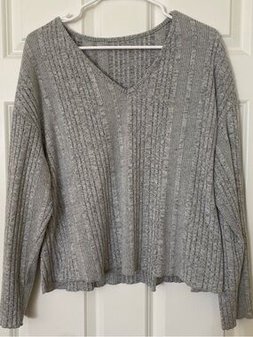 V-Neck Ribbed Knit Women's Sweater - Light Gray